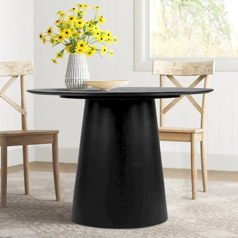 Mesa de jantar redonda em folheado de carvalho, com pedestal afunilado e bordo biselado