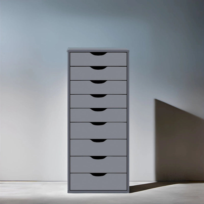 Schmaler Holzschrank mit neun Schubladen und eingelassenen Griffmulden